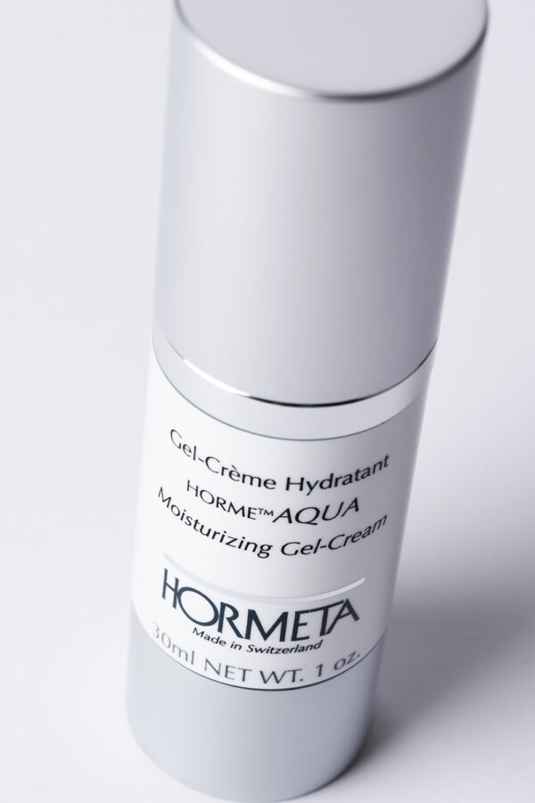 HormeAQUA Moisturizing Gel-Cream